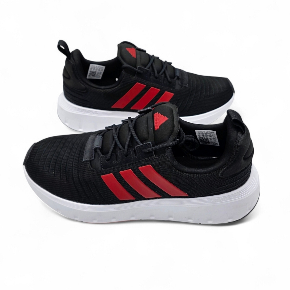 ADIDAS SWIFT RUN 23 Running Training Shoes Black Red Mens Size 10.5 NEW